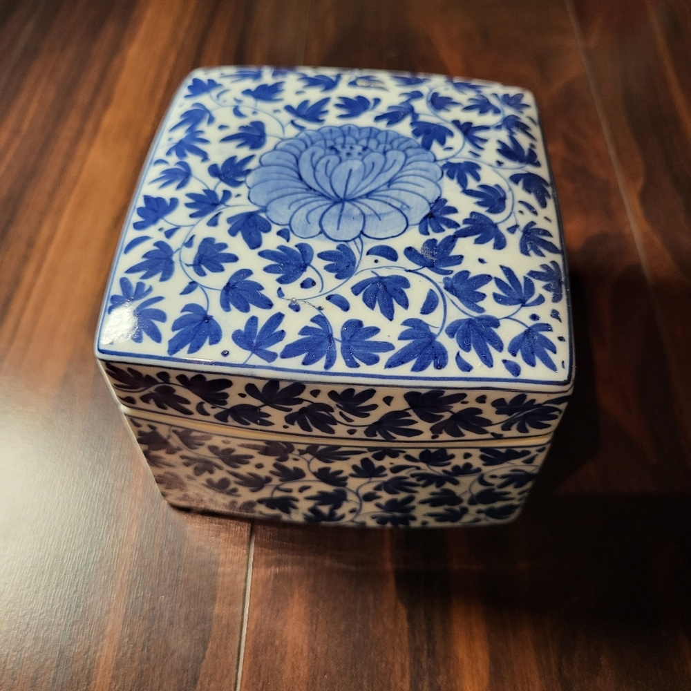 Vintage Blue Floral Ceramic Box